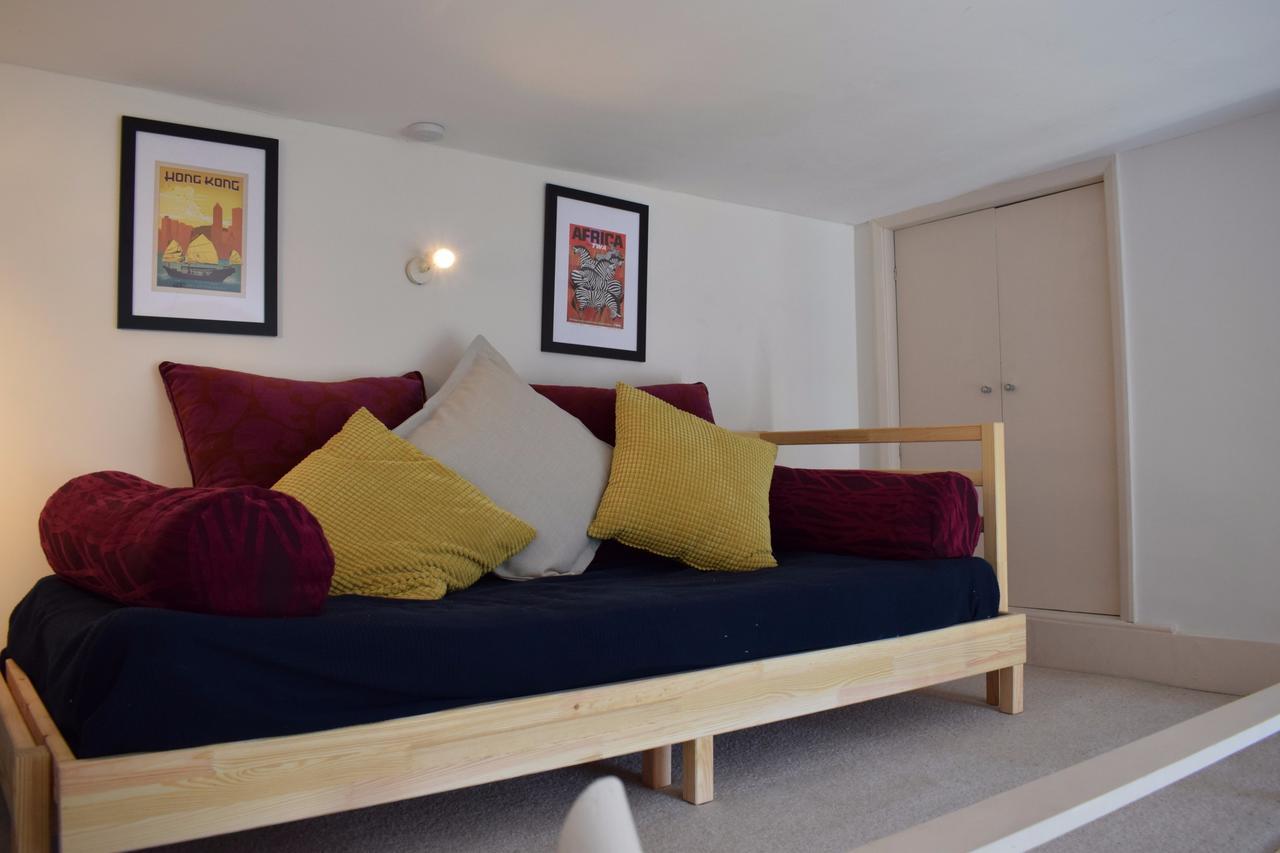 1 Bedroom Flat In Notting Hill With Mezzanine Londres