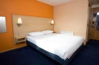 Travelodge Kings Cross Royal Scott Hotell 3*