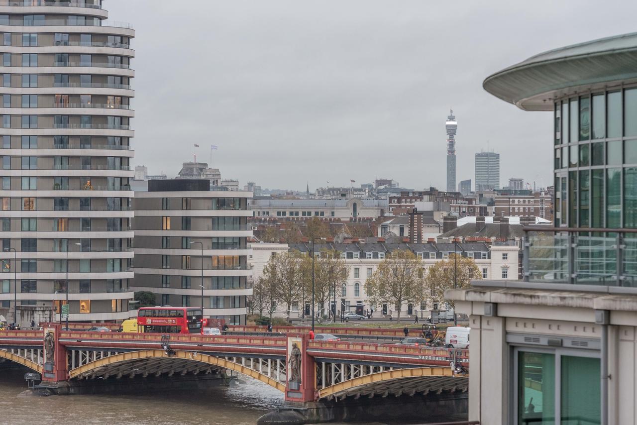 Stunning Flat Overlooking The Thames Apartment London