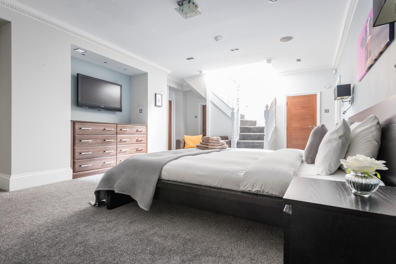Second Nest Regents Park Apartment *