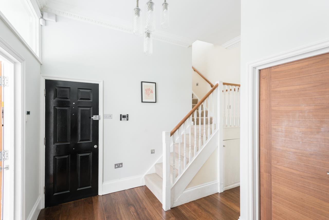 Second Nest Regents Park Apartment *