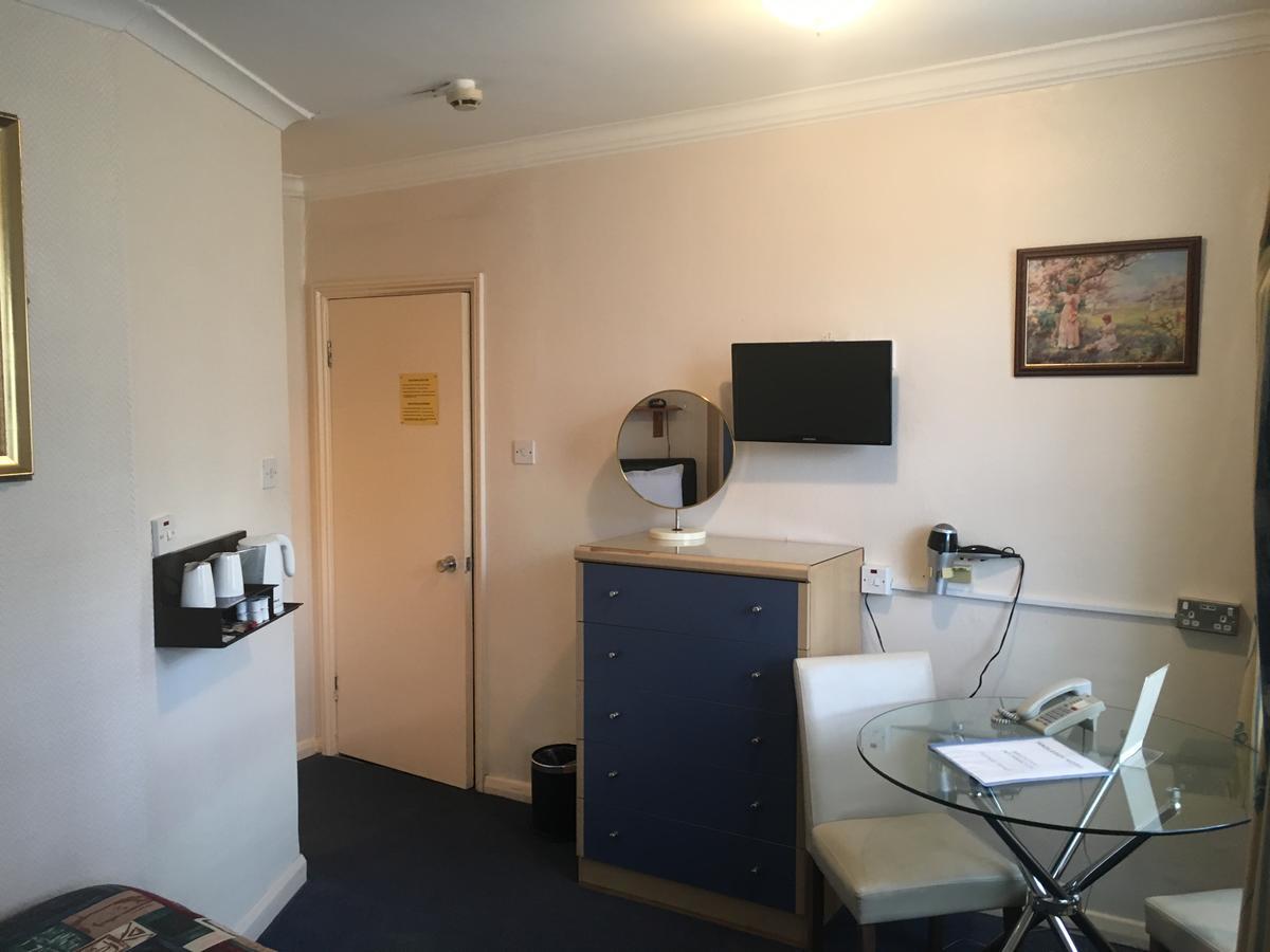 Hadleigh 3* London
