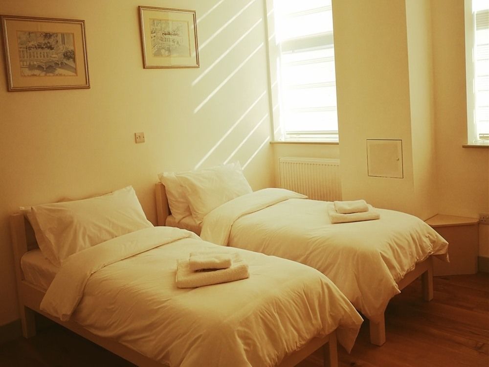 Forest House Hotell 3*