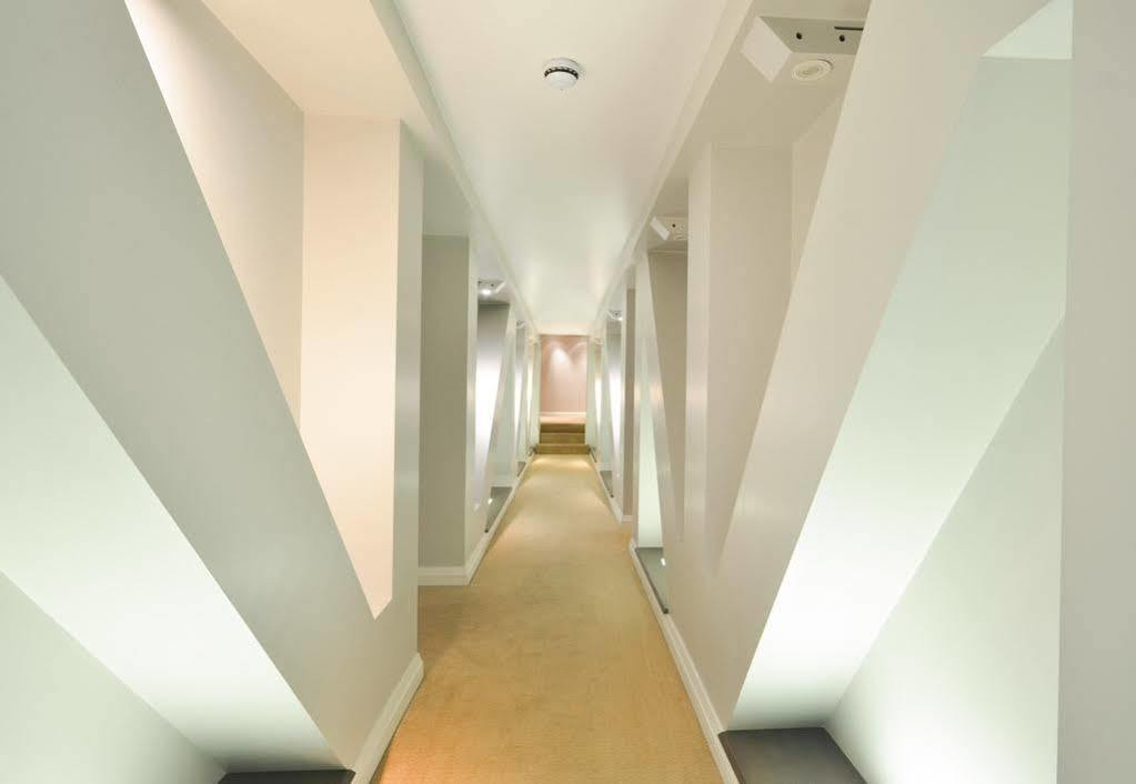 Uber Eye House