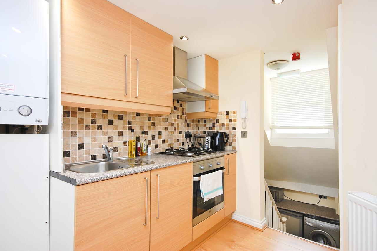 35 Swinton Street 3* London
