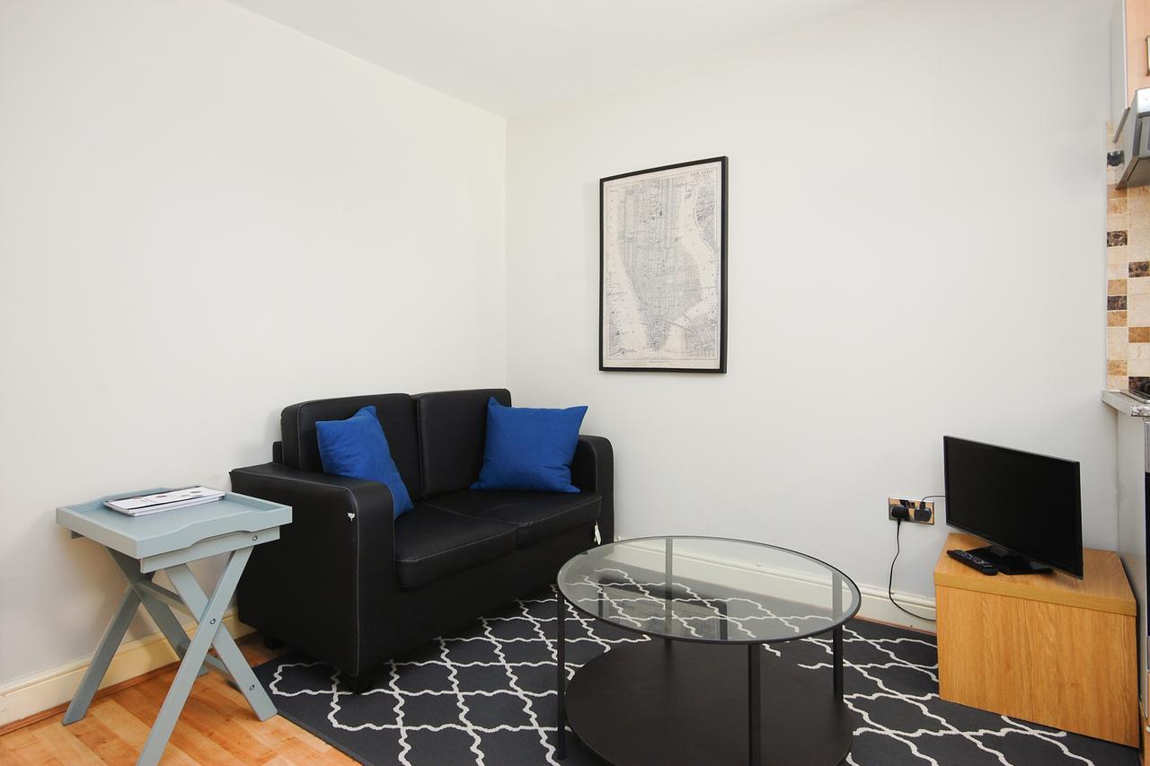 35 Swinton Street London