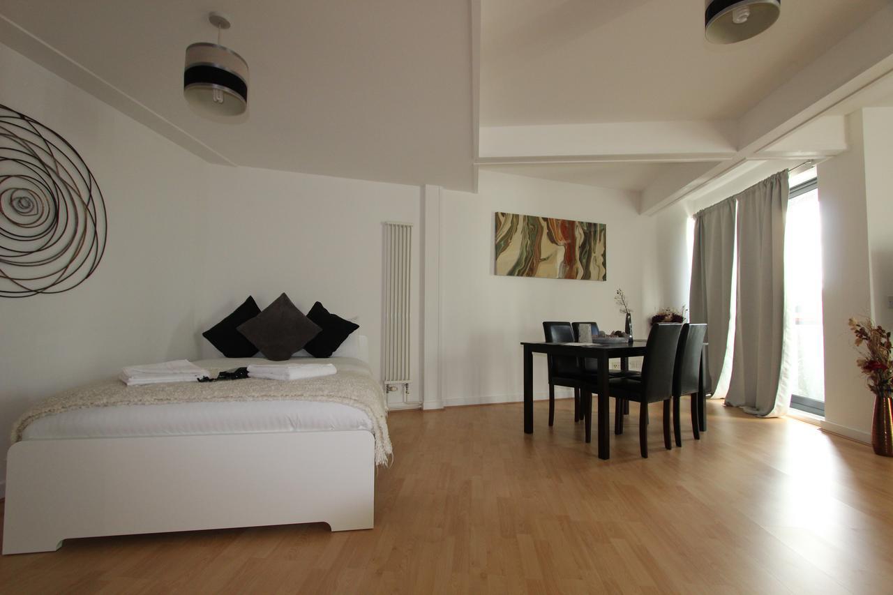 Guest house Stratford