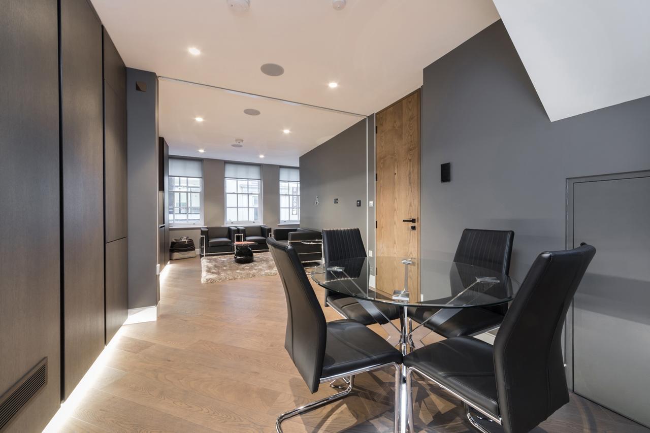 Bateman Street Apartment *