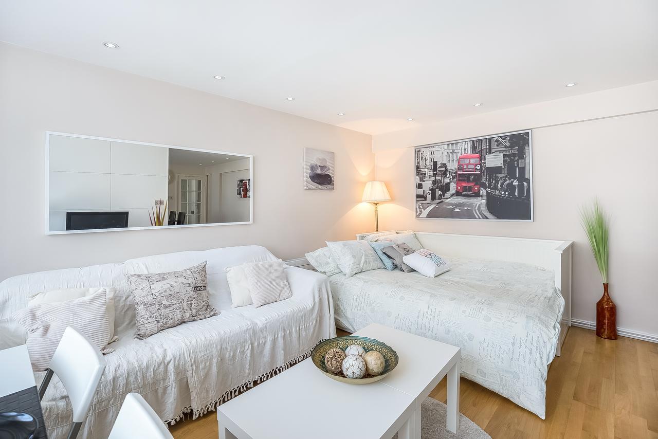 London Apartment Apartment
