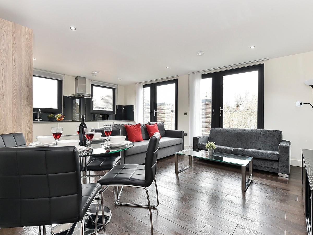 Apartment Capacity-1 Apartment London