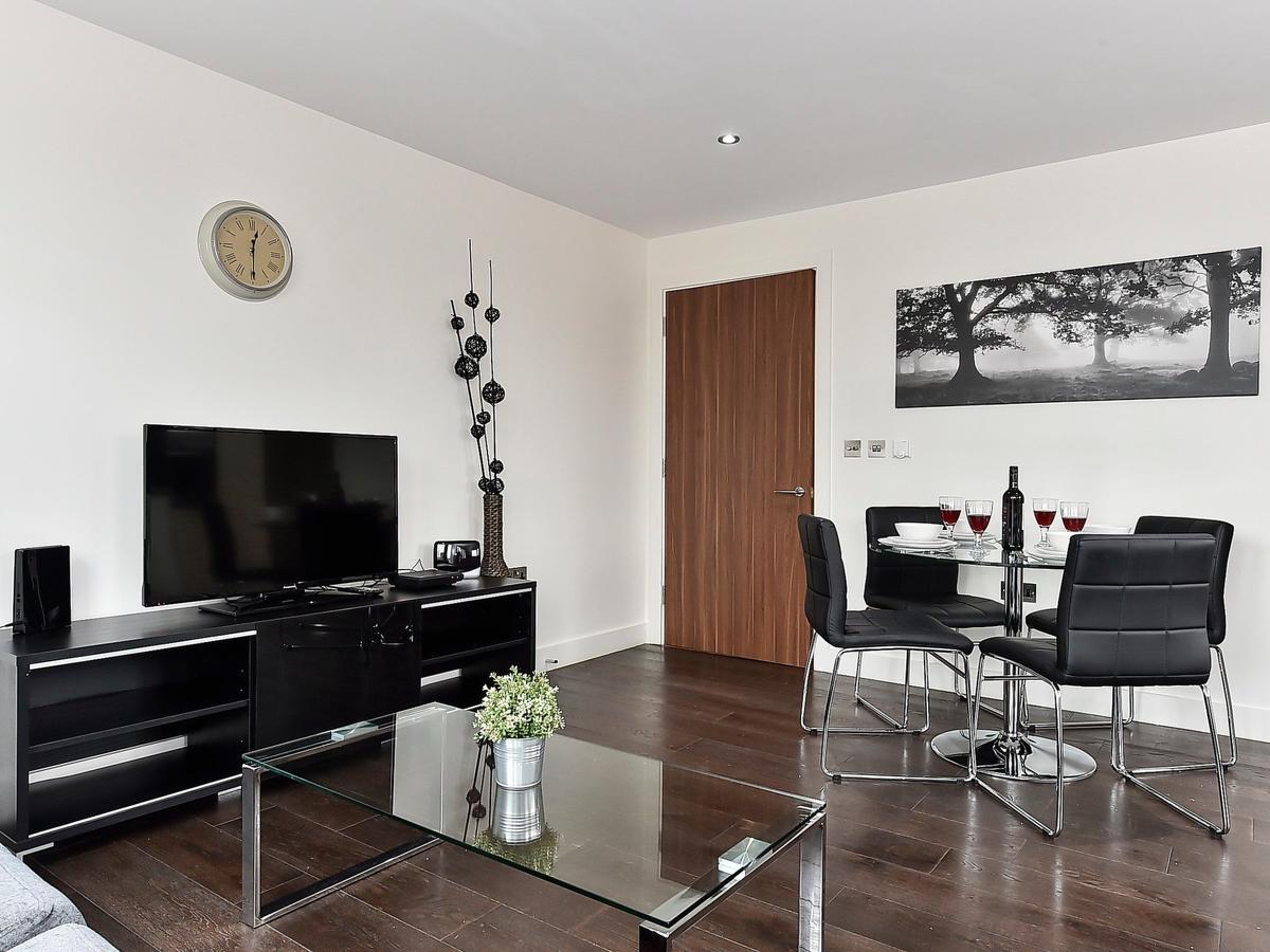 Apartment Capacity-1 Apartment London