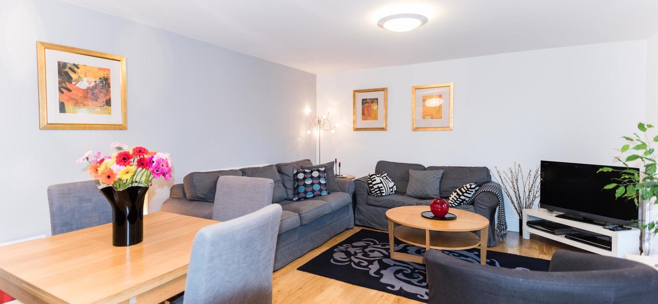 Lets In Greenwich Apartment