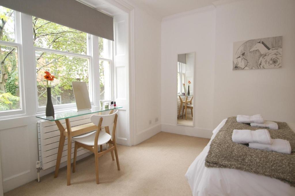 Acorn - Gower Street * London