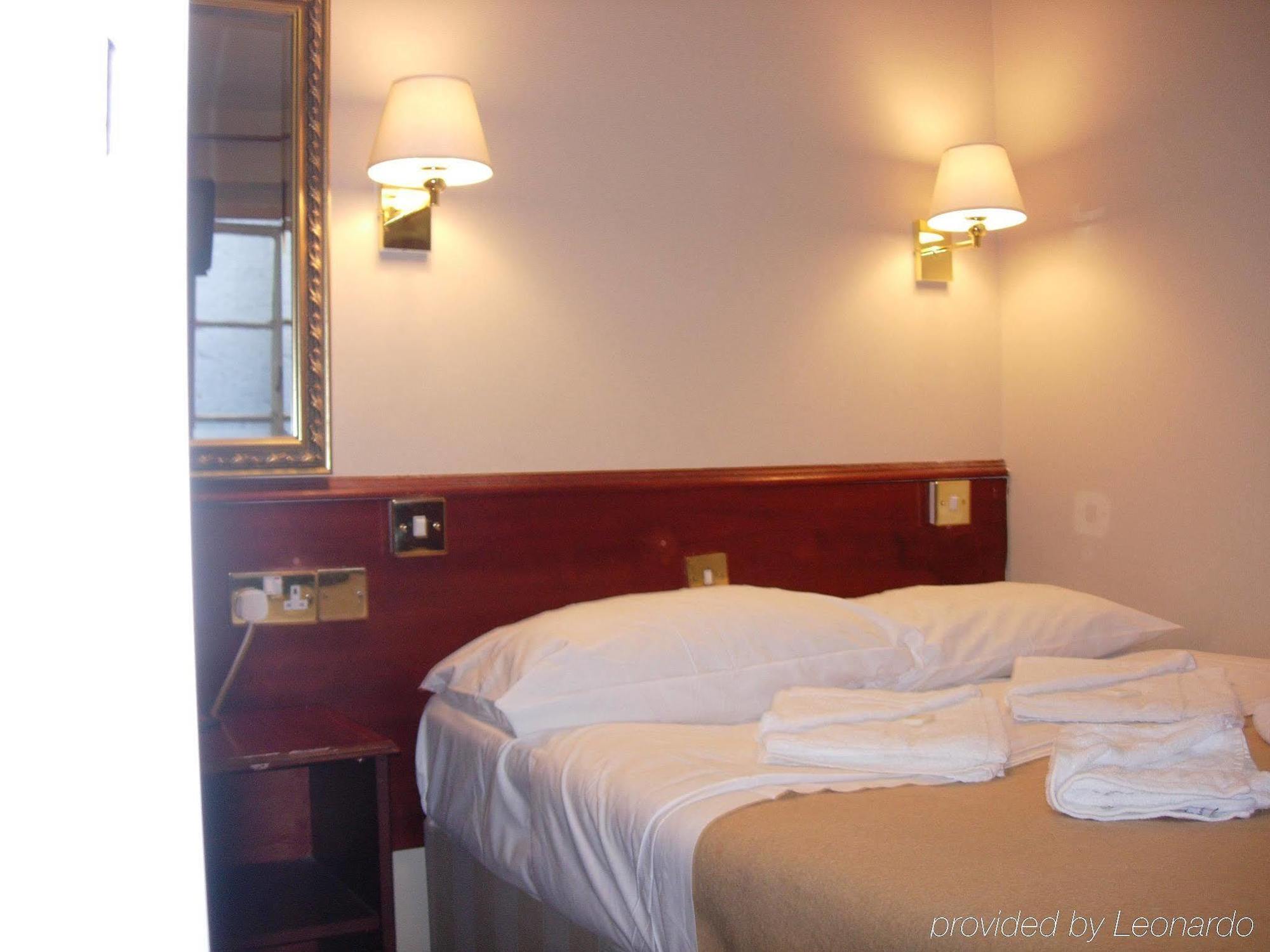 Hotel Hyde Park Court 2*