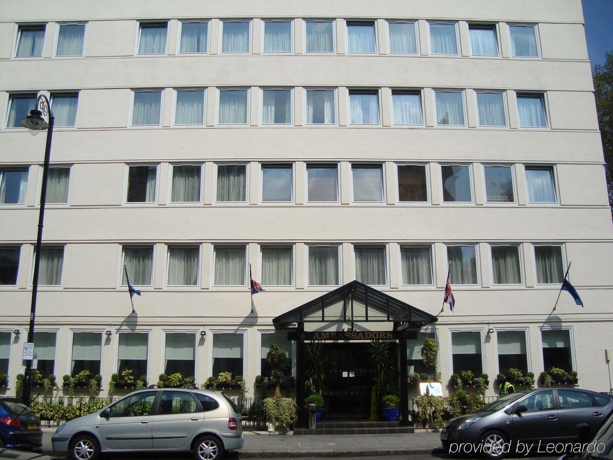 Hotell Ambassadors London