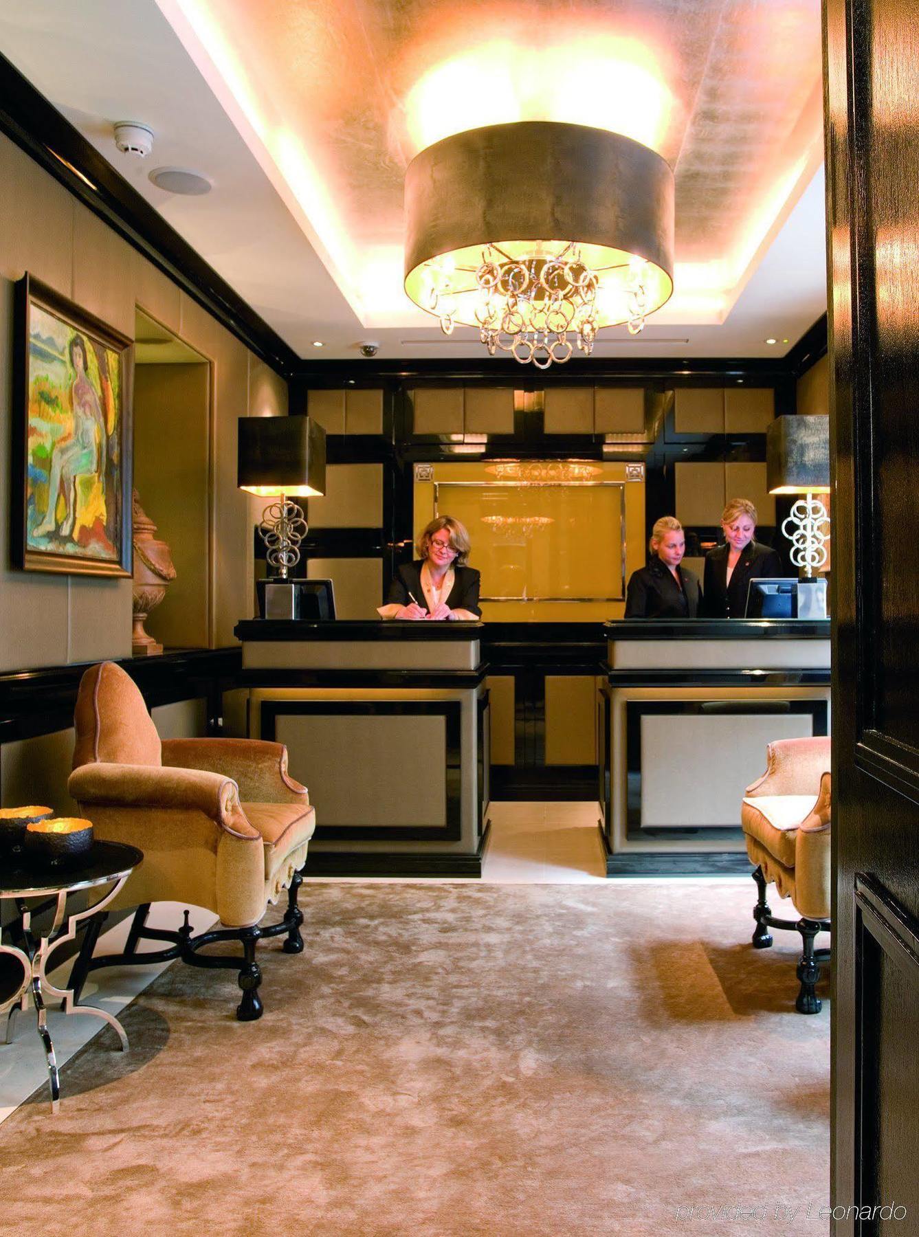 Hotel Althoff St James's & Club