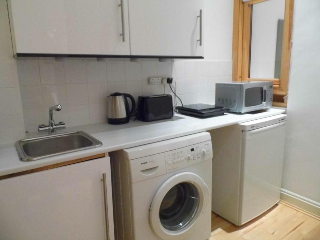 Apartment Albert Bridge London
