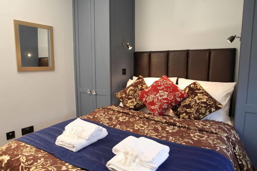 Metro Star Hotel 3*