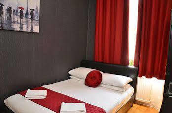 Hyde Park Apartment