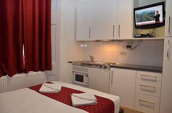 Apartment Hyde Park London