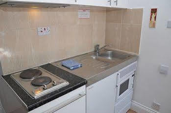Hyde Park Apartment *