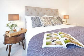 Stayo Exeter Street 3* London