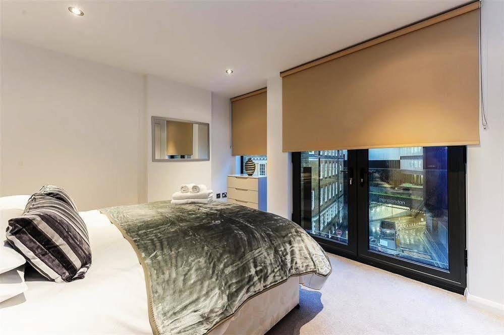 Tooley Street By Viridian London