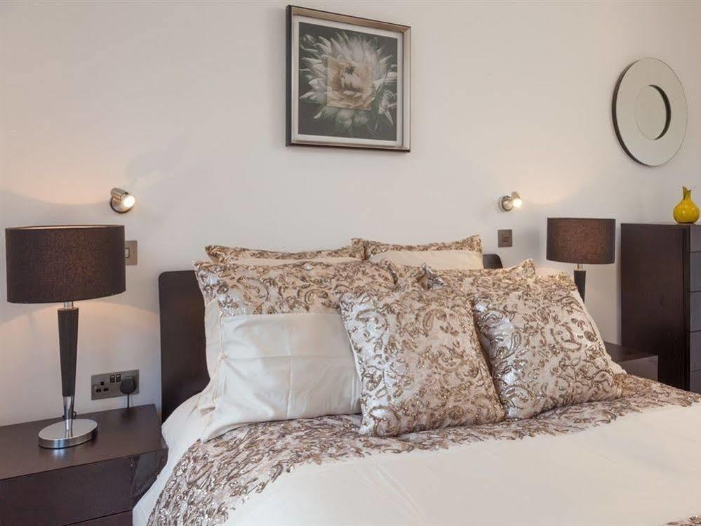 Deluxe Bridge Apartment London