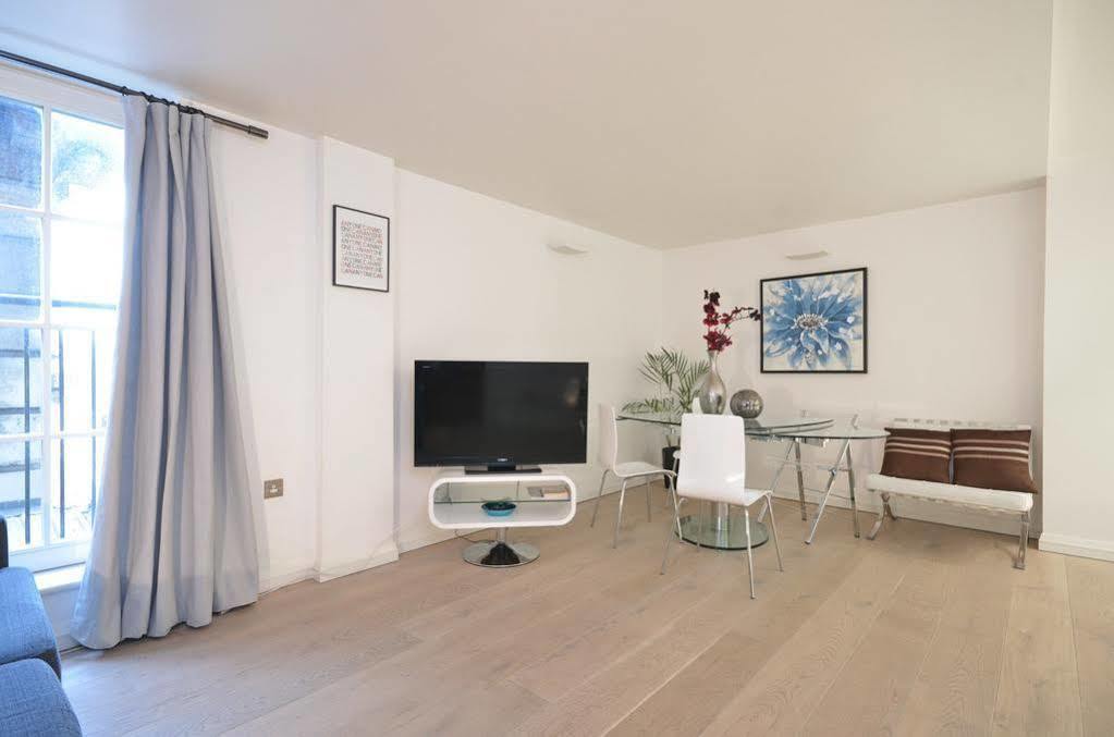 Uber Eye House