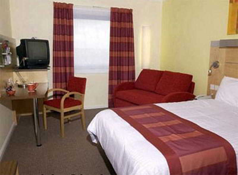Express Park Royal By Ihg Hotell