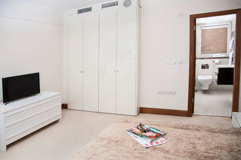 Arlington House 4*