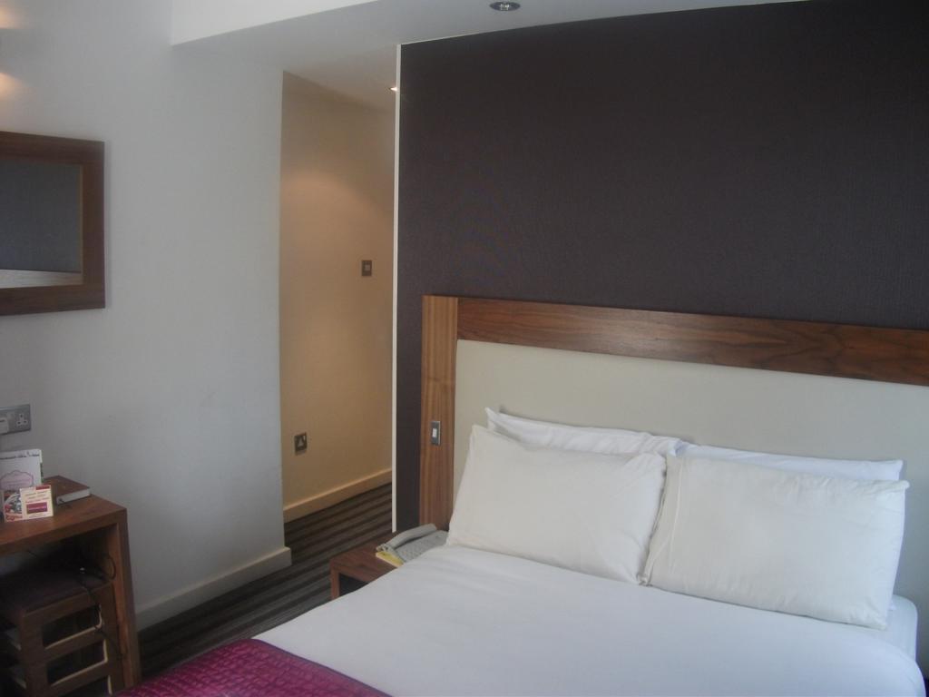 Ambassadors Hotell