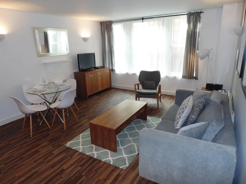 Oakwood Bow Lane Hotel