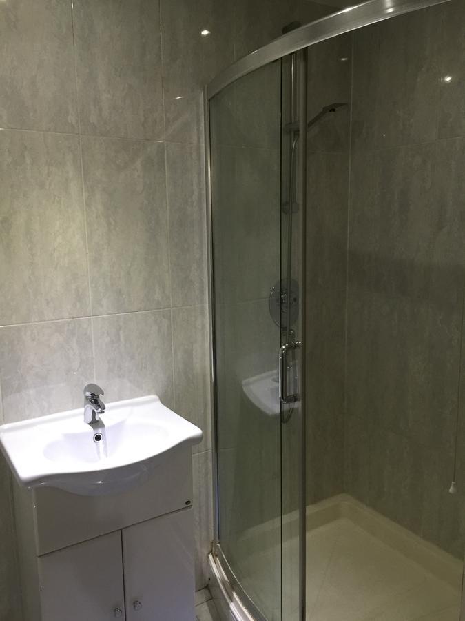 St. James's 3*