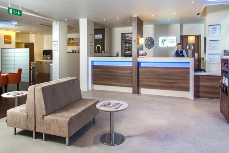 Holiday Express - Vauxhall Nine Elms, An Ihg 3* London