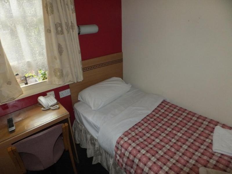Guest house Carlton 2*