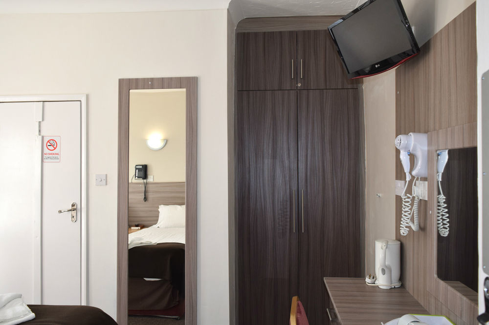 Hotel Holland Park 3*