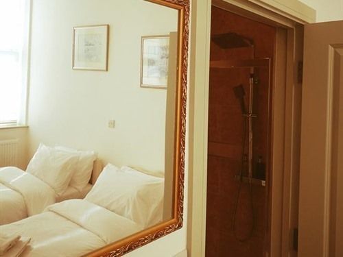 Forest House 3* London