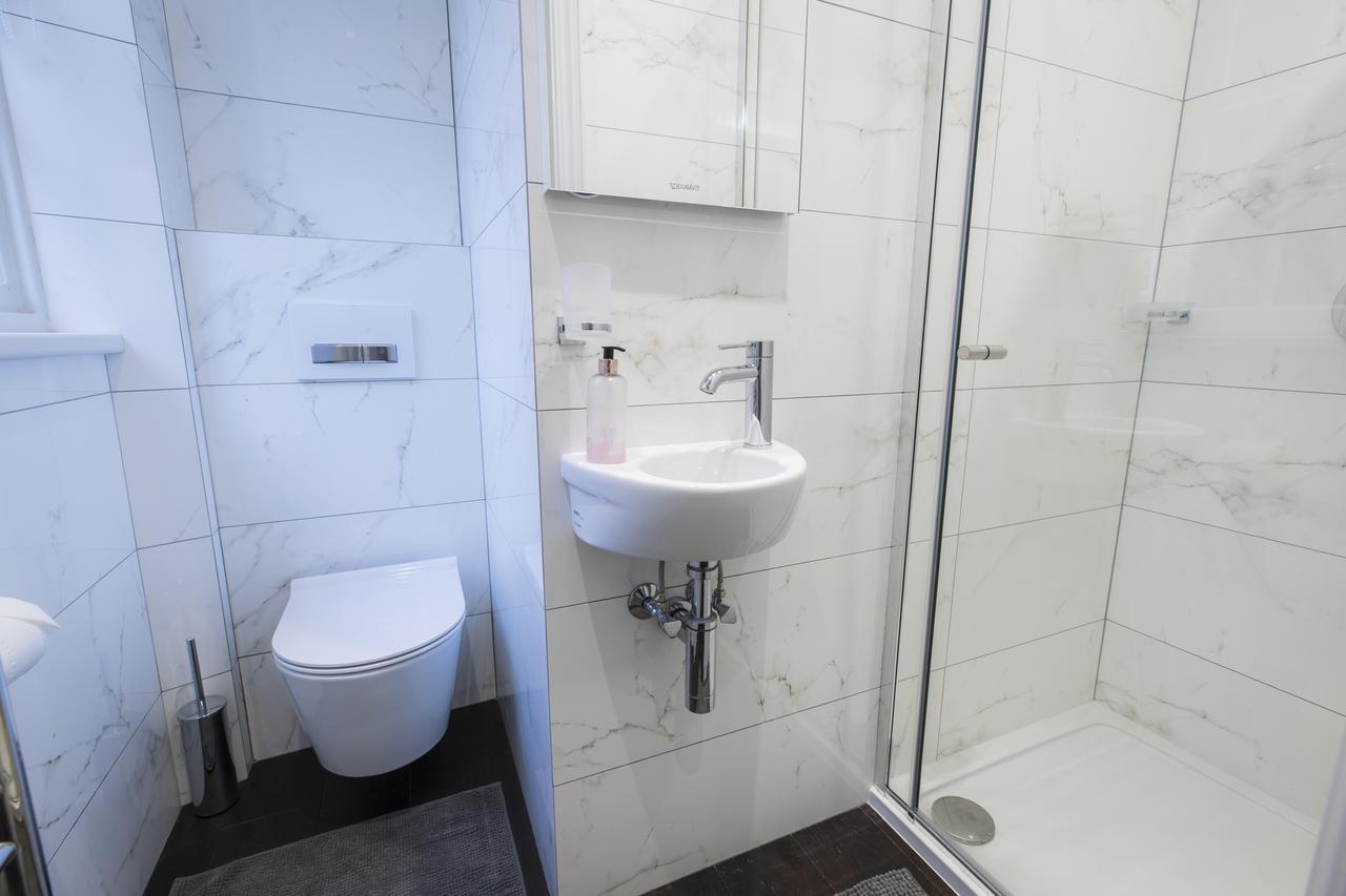 Elegant 2 Bed In Mayfair, Next To Hyde Park Apartment