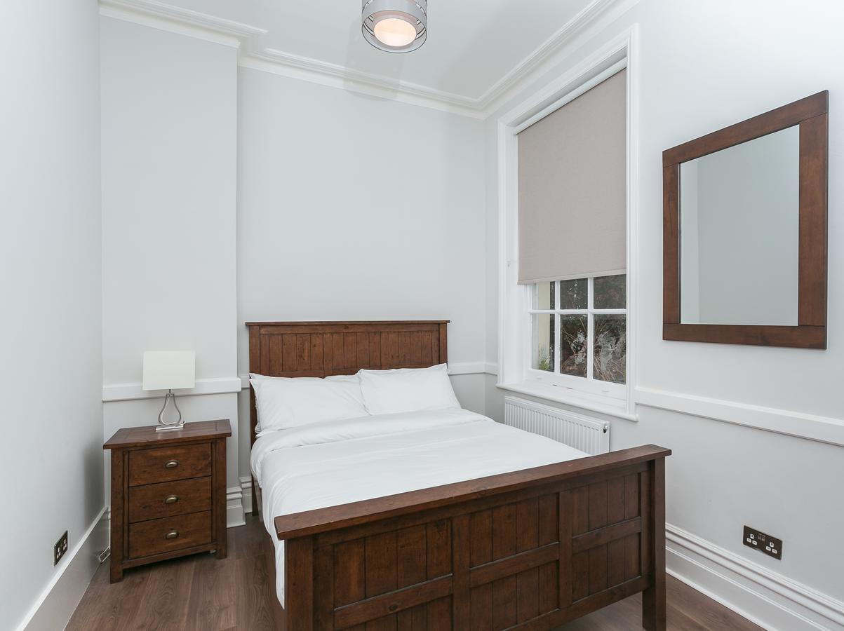 Shroton Street Apartments *