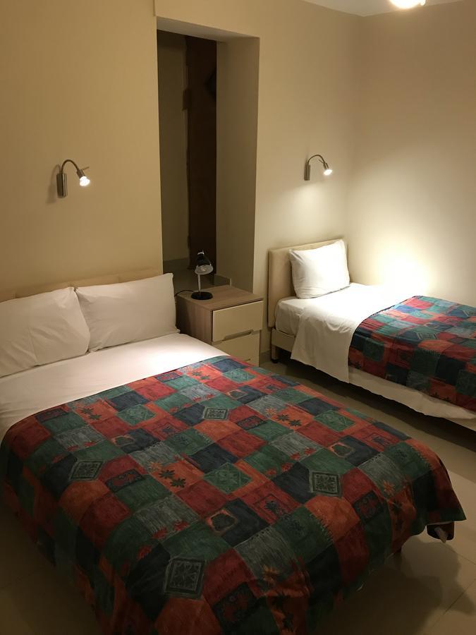 Seven Dials Hotel 2*