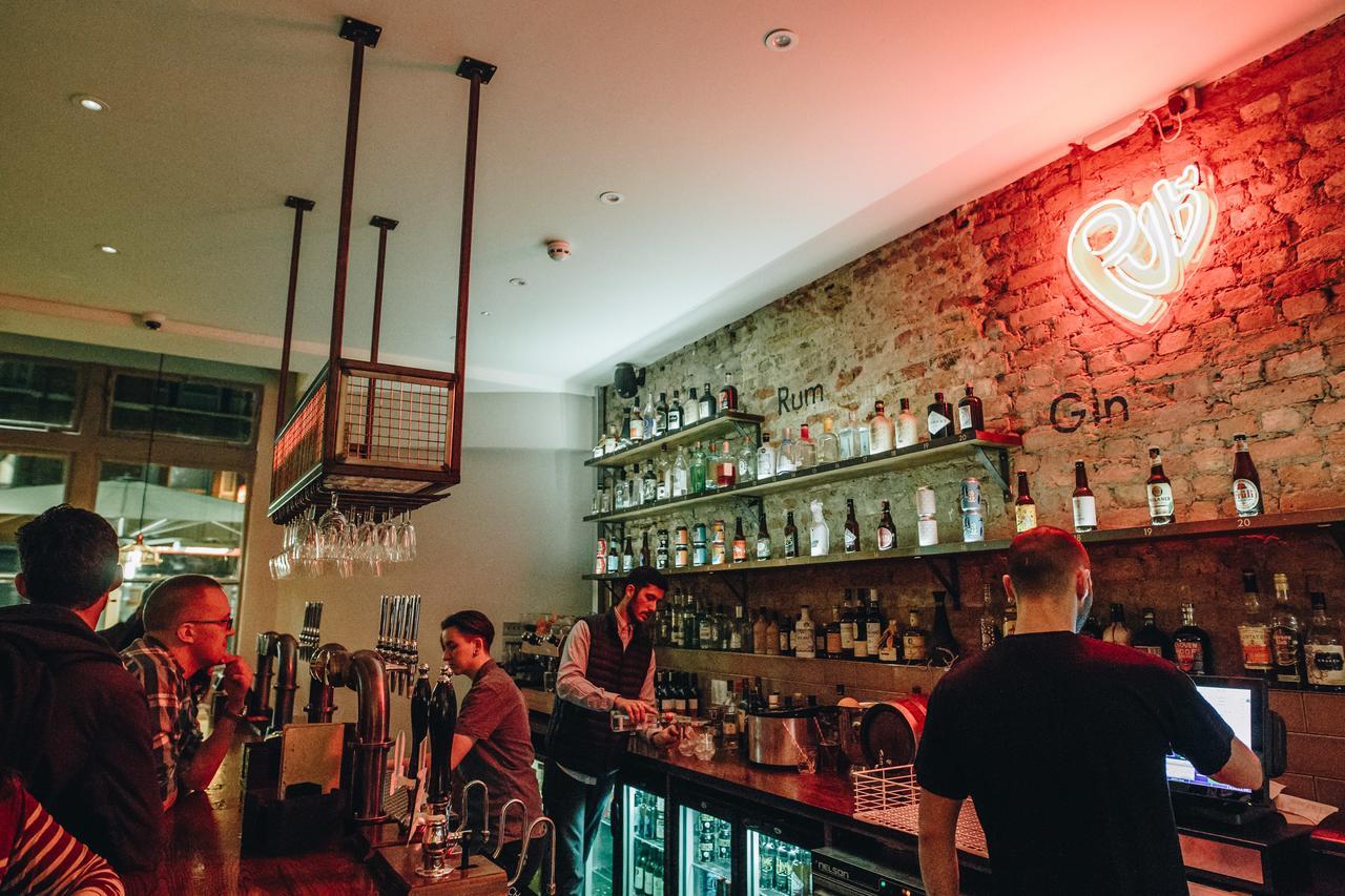 Publove @ The Crown, Battersea London