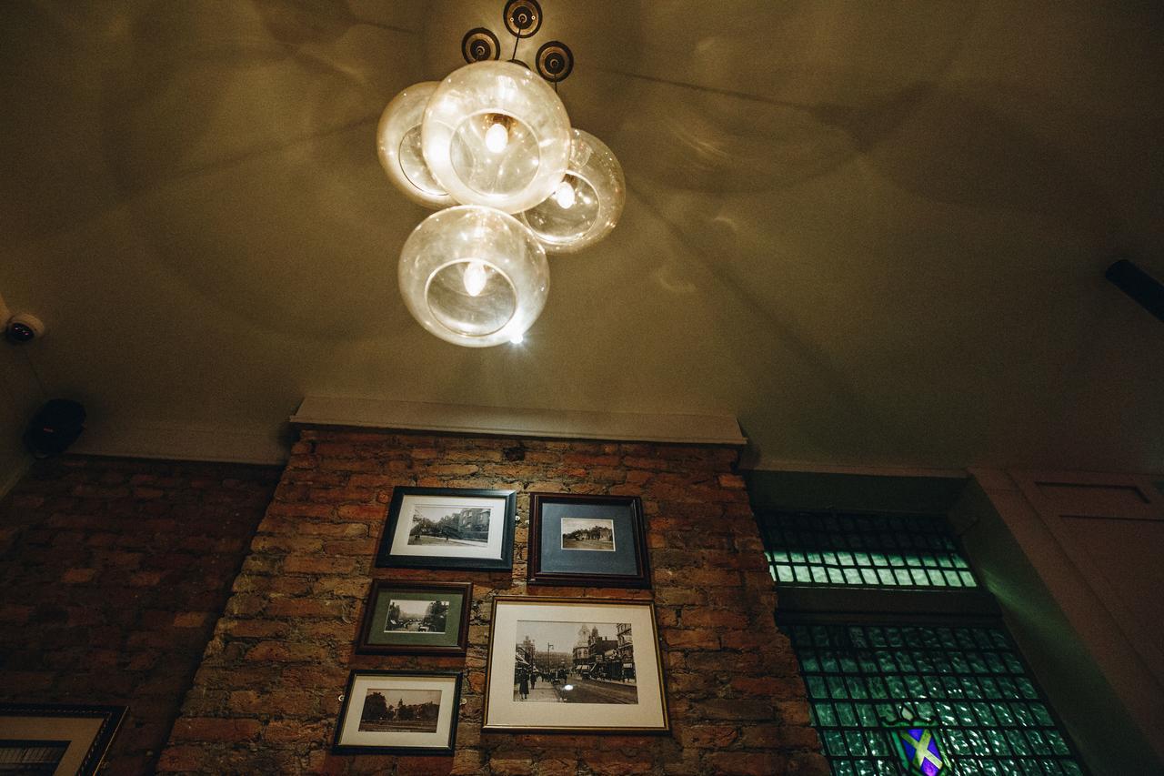 Publove @ The Crown, Battersea Vandrerhjem London