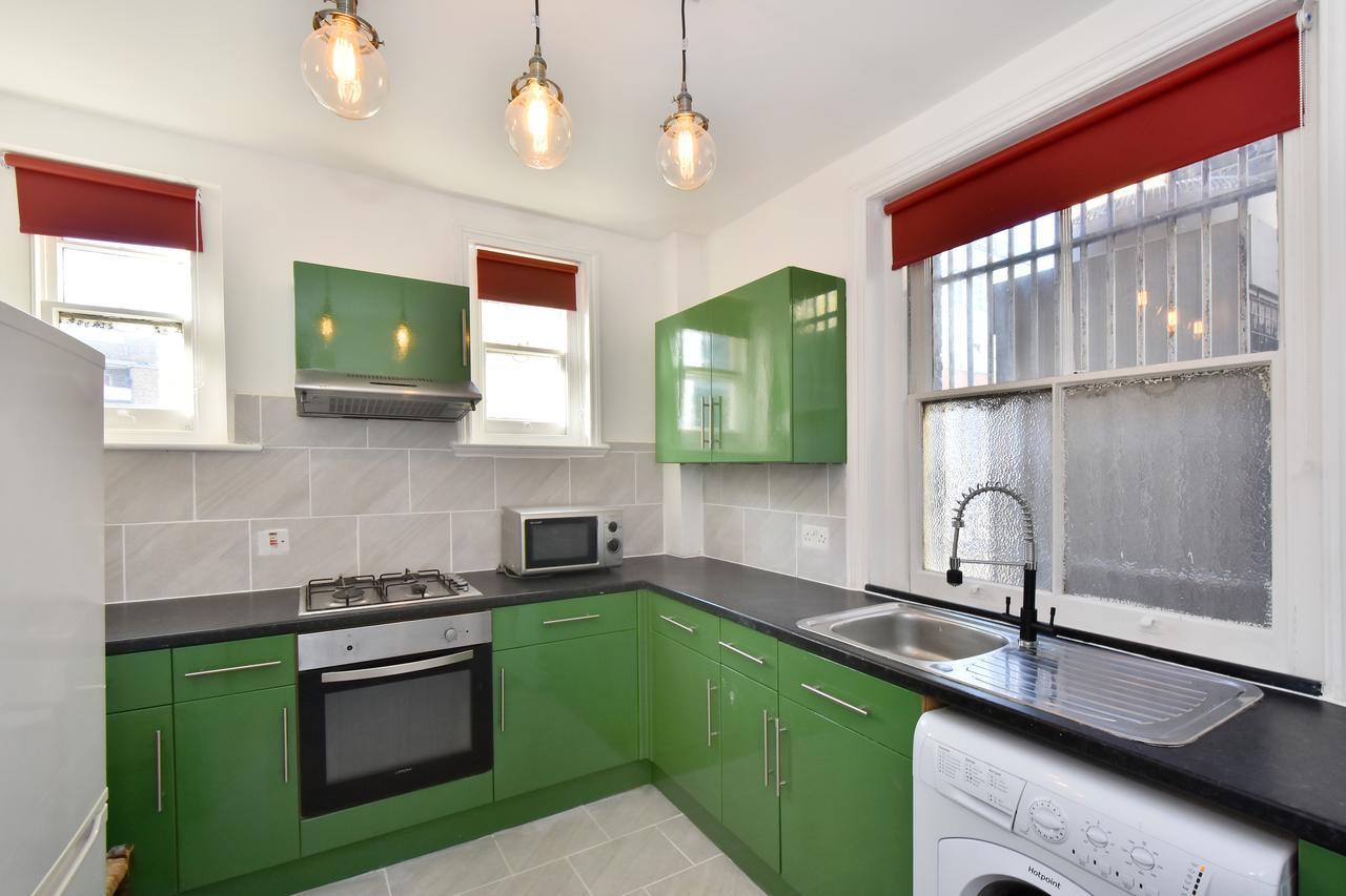 Where To Sleep - Brixton High Street Guest house