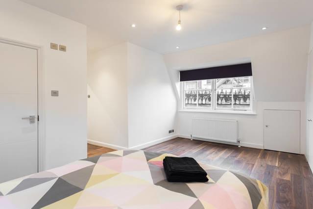 Apartment Fleet Street 4 *