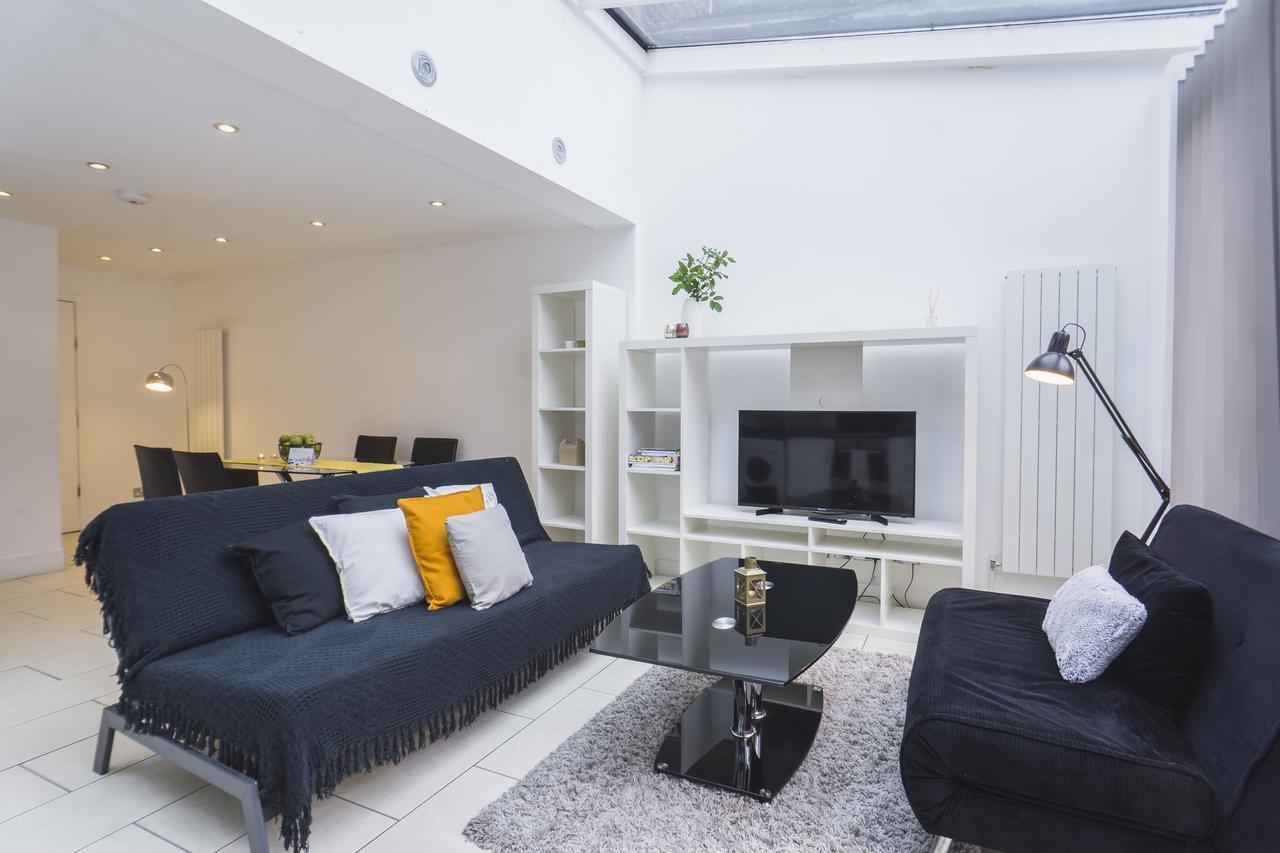 York Way Spacious Apartment London