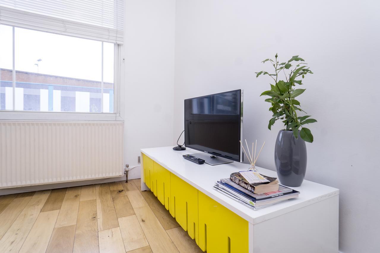 York Way Spacious Apartment London