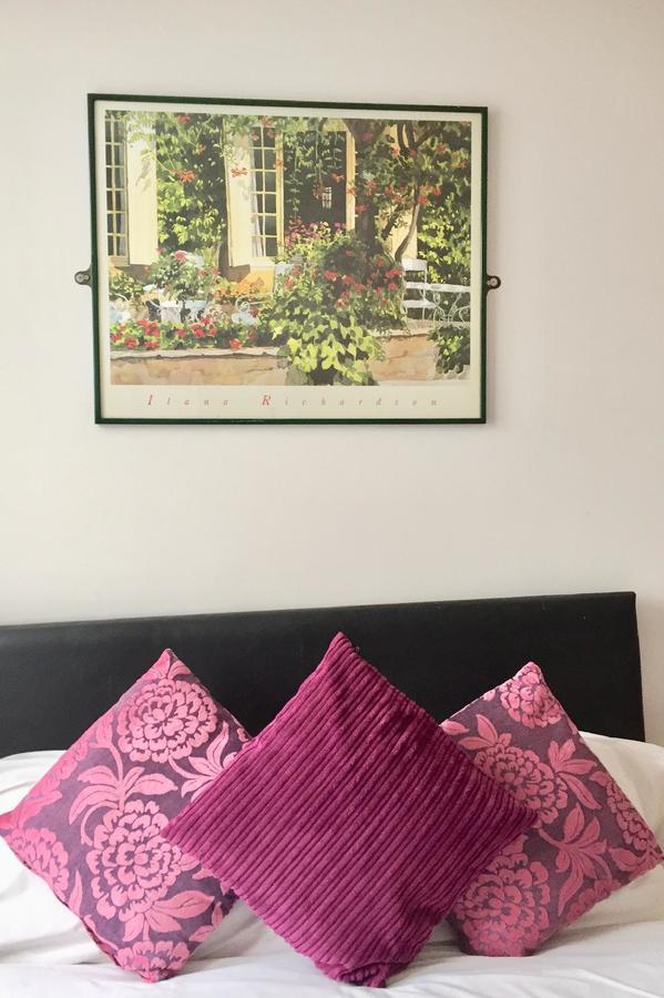 Metro House Star Hotel 2*