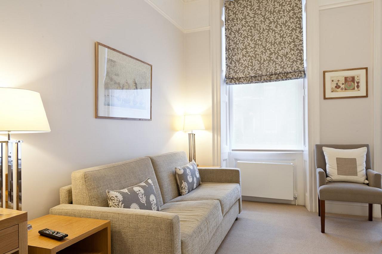 Blueprint Living - Doughty Street Apartment London