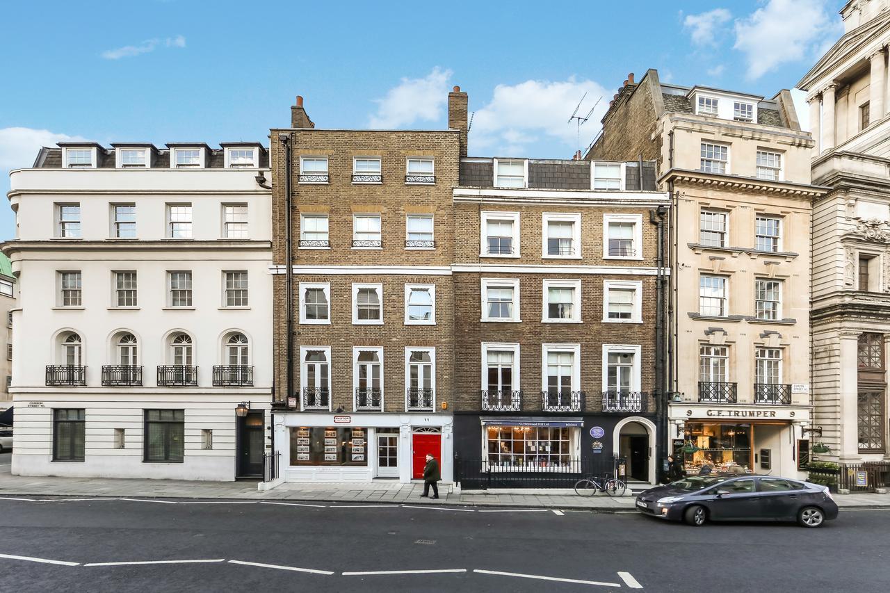 10 Curzon Street By Mansley * Londen
